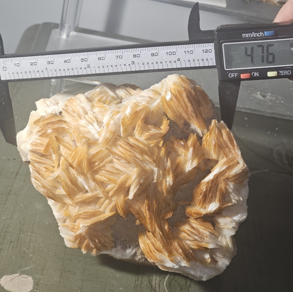 Orange barite - Picture 11 of 11